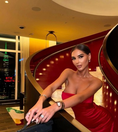 Влада, Г. Апатиты